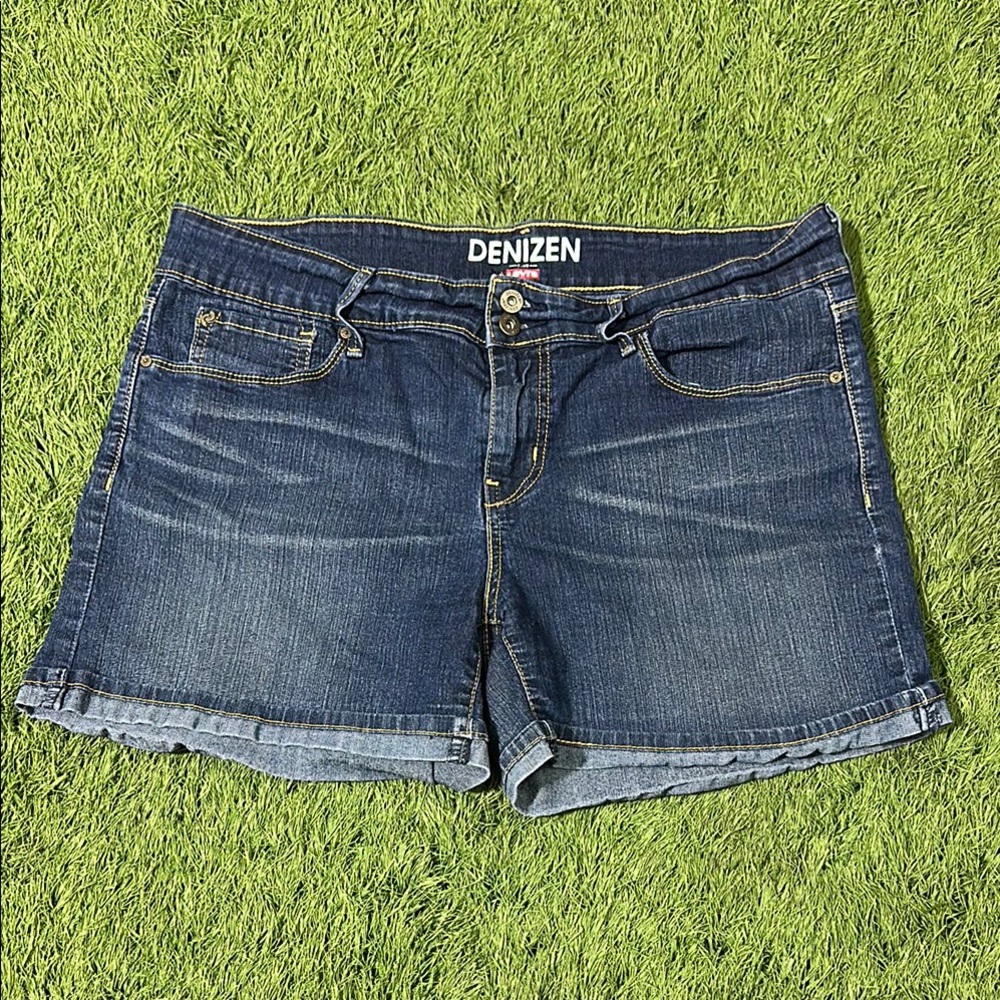 Levi's Denizen Women’s Dark Blue Jean Cuffed Shorts Size 12